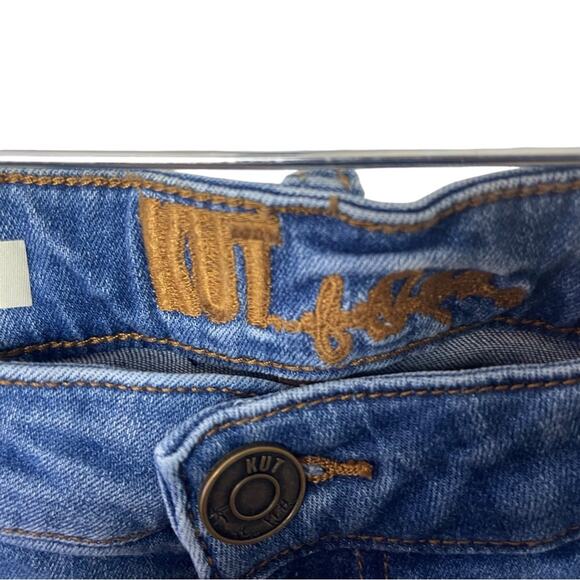 KUT - The Katy Boyfriend Jeans, Casual, Weekend, Coastal, Whiskering, 8 (31”) - Picture 5 of 7